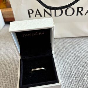 Authentic Pandora size 52 or 6